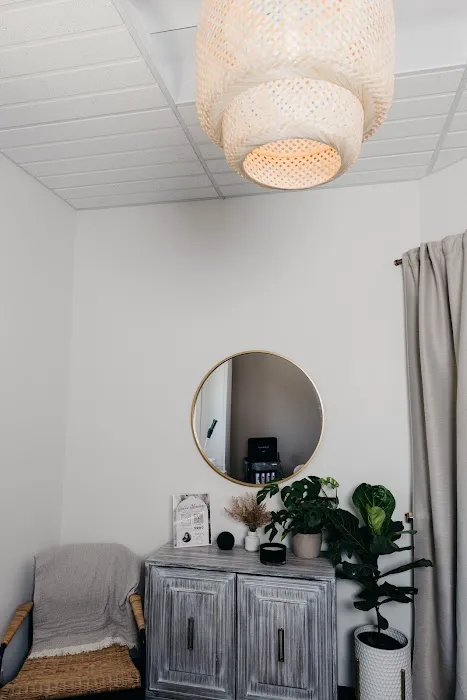 The Skin Artisté Picture 6