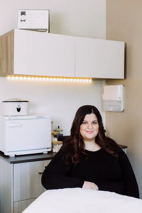 The Skin Artisté Picture 7