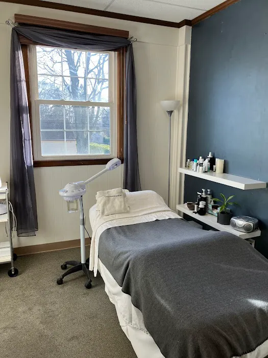 BEING AND BEAUTY Picture 4