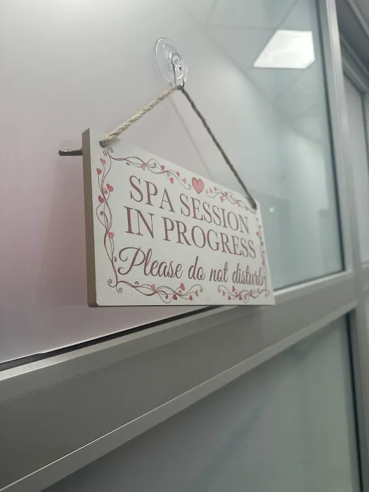 Lavish Skin Lounge Picture 2