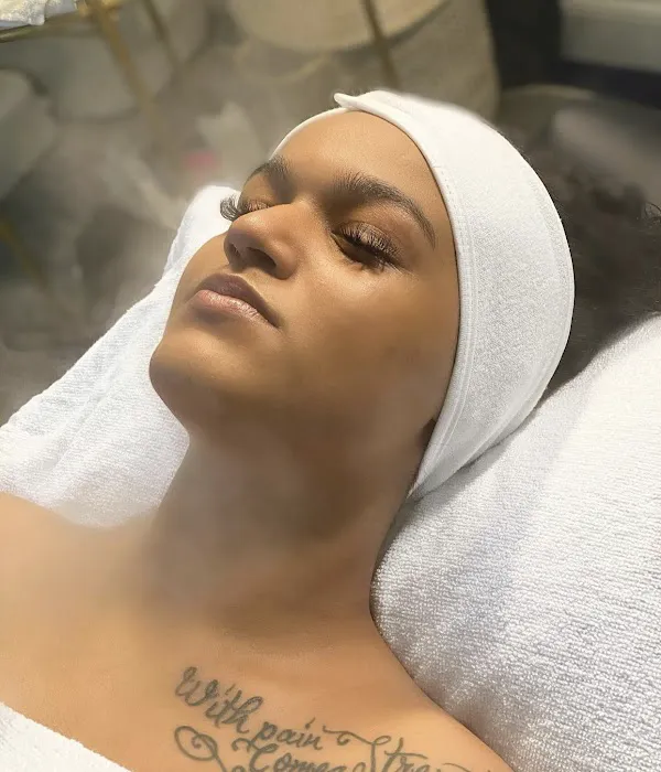 Kiki Beauty Picture 1