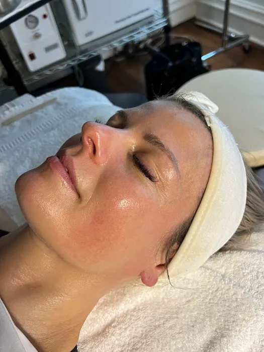 Middle Ground Aesthetics Picture 7