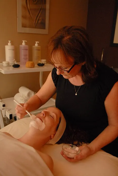 Skin 'n Tonic Picture 2