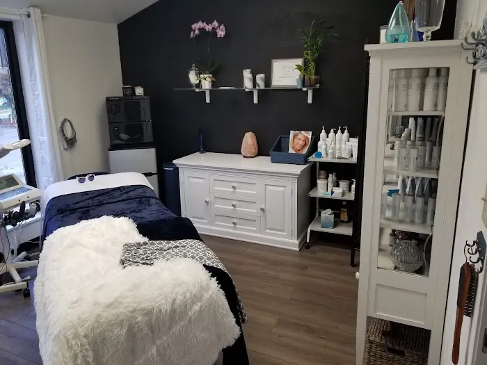 Clearly Beautiful Skin and Acne Clinic Picture 2