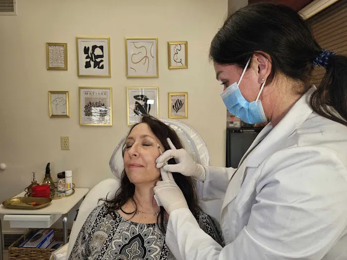 Anllo Center for Aesthetics Picture 10