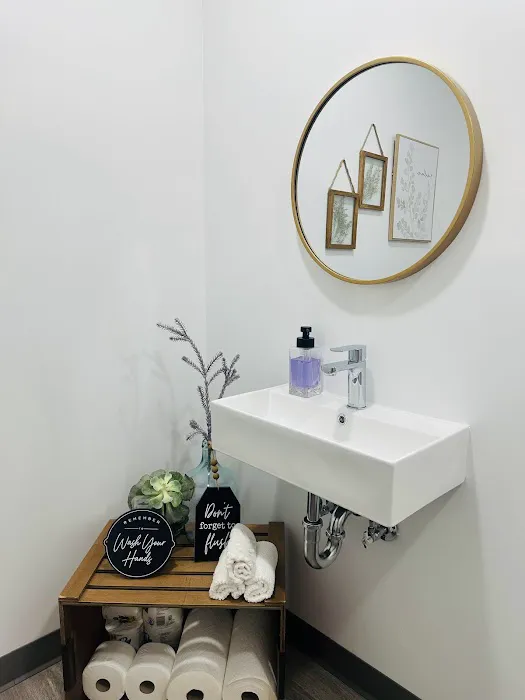 Glamorous Skin Glow Picture 1