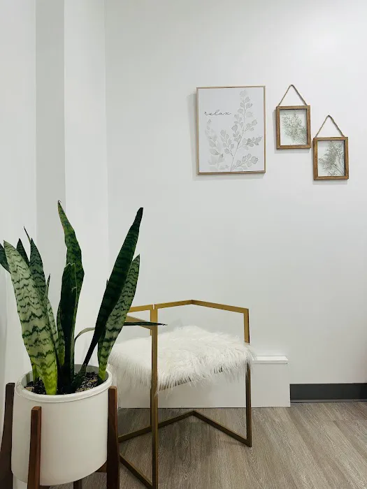 Glamorous Skin Glow Picture 7