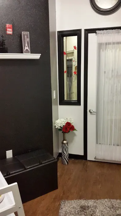 Sunless Rae's Picture 7