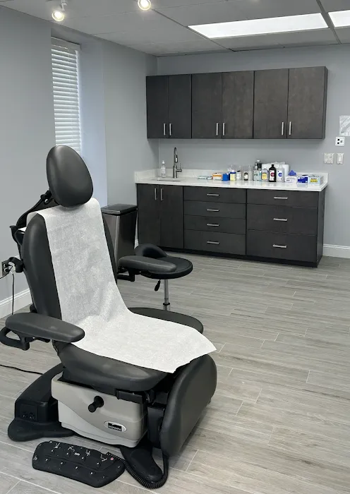 PS Dermatology and Surgery Picture 10