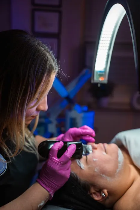 The Perfect Glo Skin and Beauty Bar Picture 3