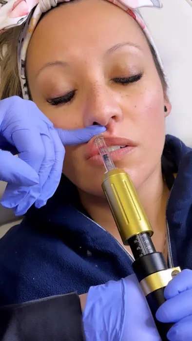 Pure Beauty Studio Picture 3