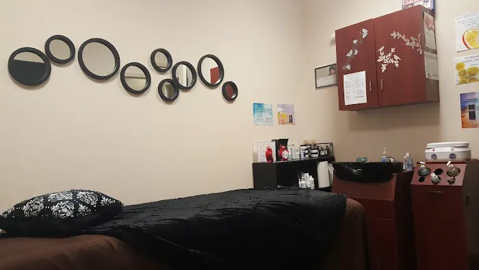 The Skin Den Picture 2