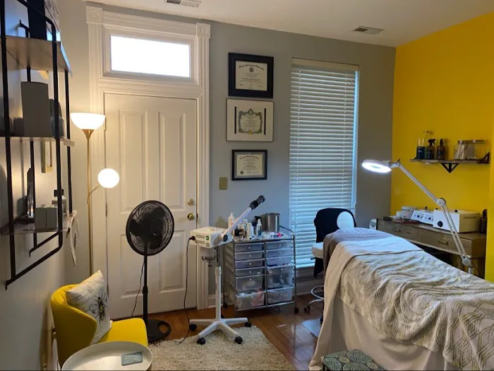 Hunny Bee Beauty Picture 2