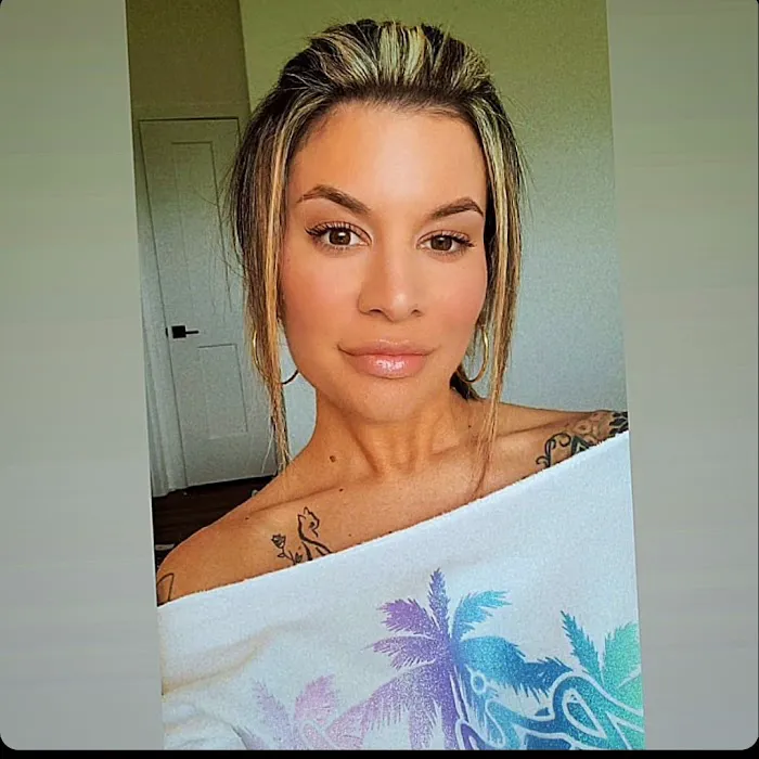 GLowinSkinWithCheLc Picture 9