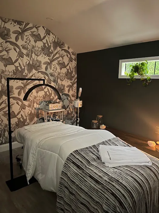 Skin Therapy with Jenna Picture 1