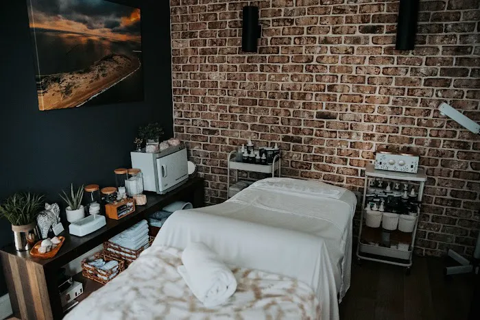 Skin Therapy with Jenna Picture 10