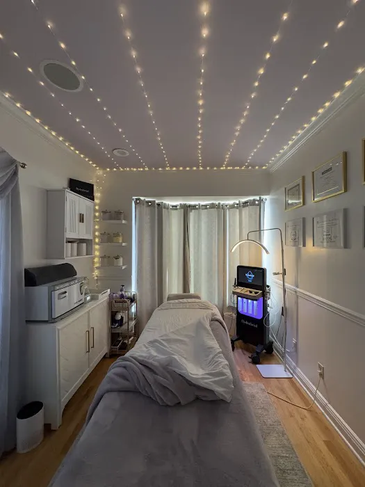 J Skin Design Studio Picture 4