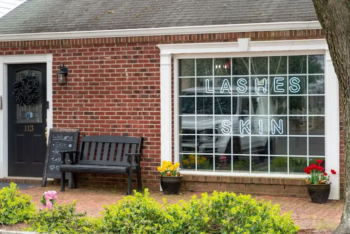 Faces By Jennifer Skin & Lash Picture 3