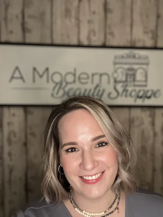 A Modern Beauty Shoppe Picture 1