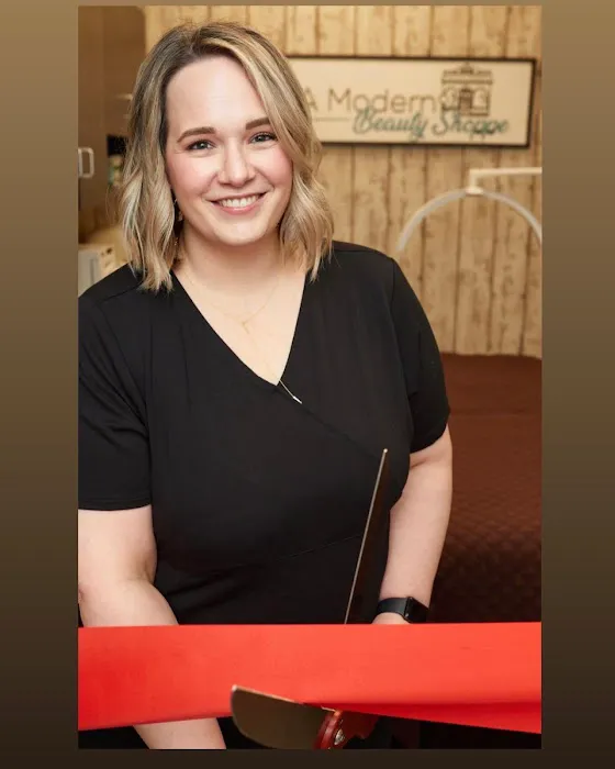 A Modern Beauty Shoppe Picture 4