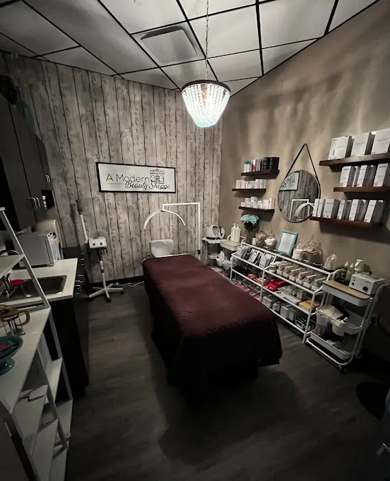 A Modern Beauty Shoppe Picture 3