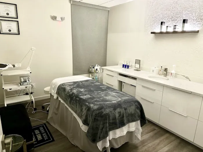 Skincera Beauty Picture 5