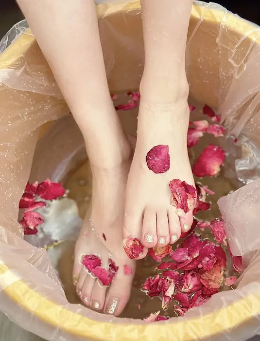 Sunny Lash & Spa Picture 4