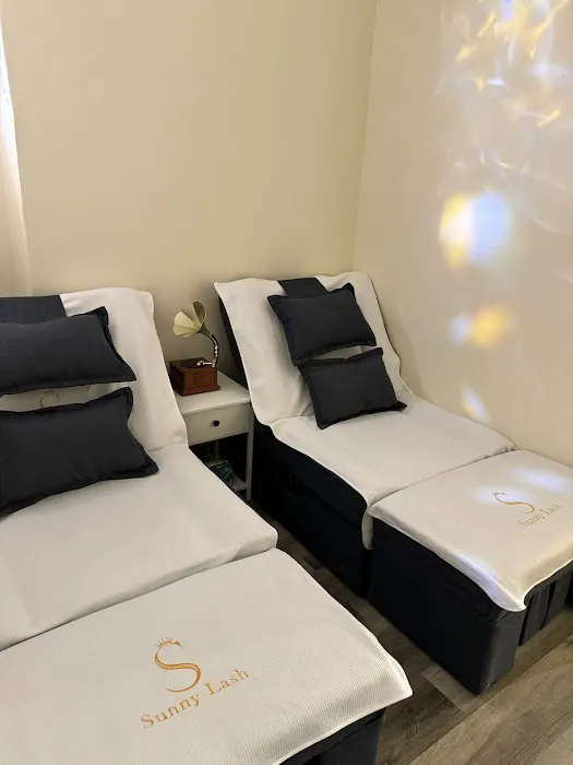 Sunny Lash & Spa Picture 3