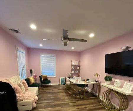 GlowDoll Skin & Aesthetics