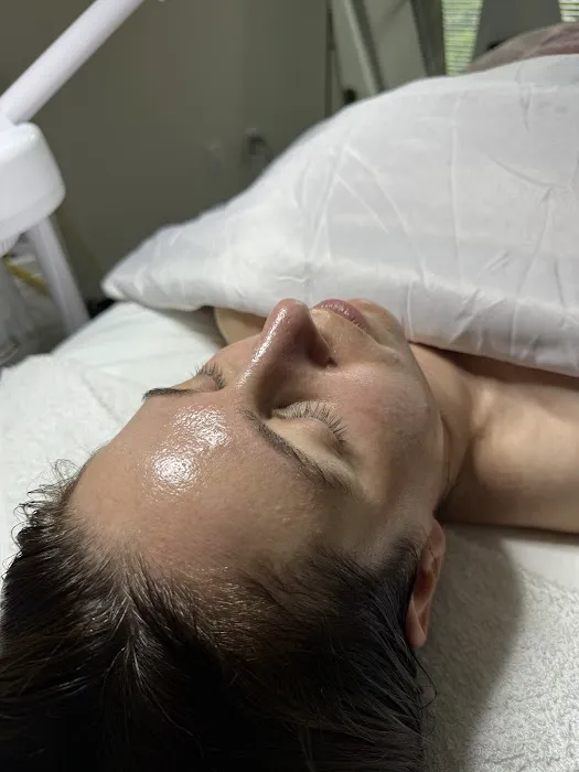 Outlast Aesthetics – Valerie Moniz, Lead Aesthetician | Tinton Falls, NJ Picture 4