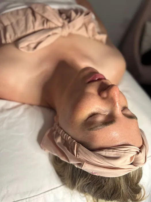 J'adorentina Skin Studio Picture 6