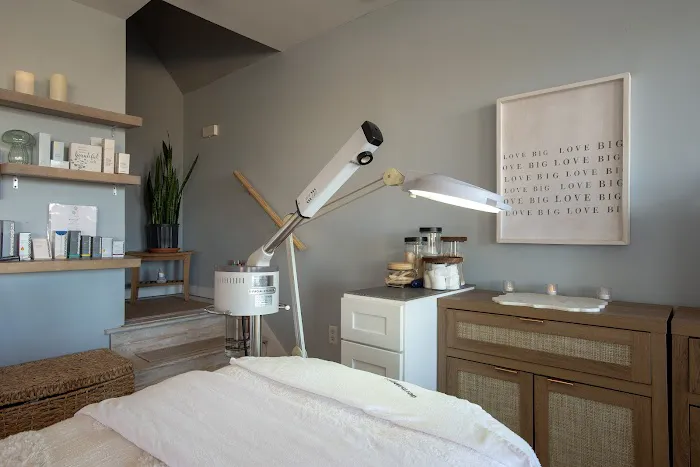 Skin Love Beauty & Body Bar Picture 2