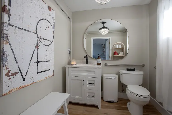 Skin Love Beauty & Body Bar Picture 8