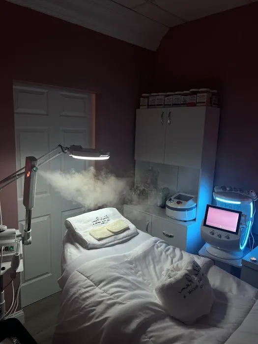 Joha's Esthetic Glam Picture 1