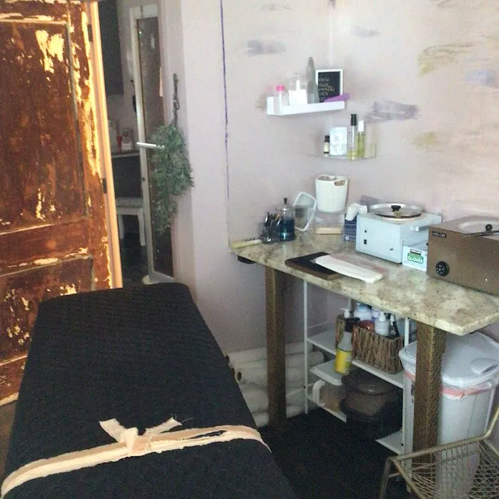 Aesthetic Artistry Picture 4