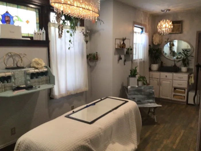 Aesthetic Artistry Picture 7