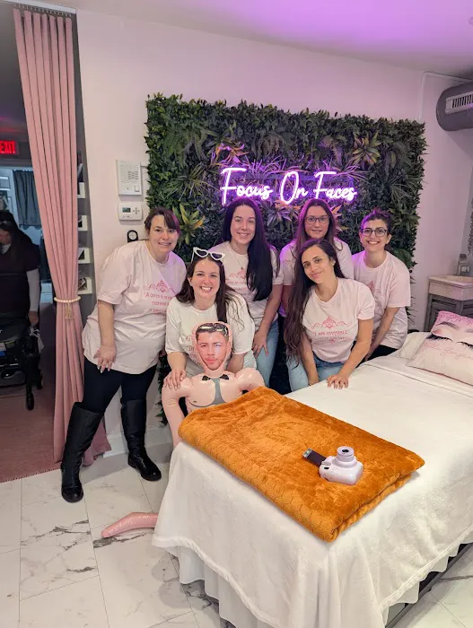 Focus On Faces Picture 2