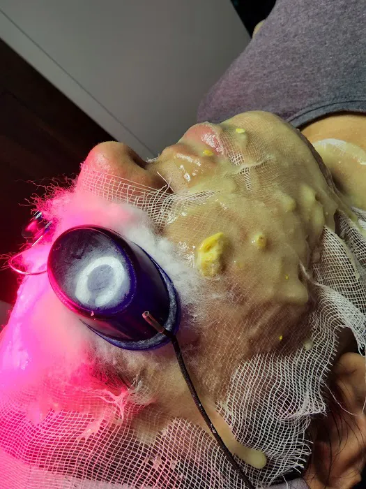 Makeup By Cole - The Lash Lady Picture 8