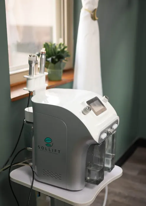 ALCHEMY Haus of Beauty Picture 4