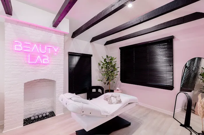Beauty Lab Picture 8