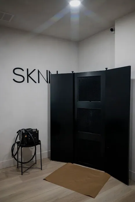 SKNN • WARWICK Picture 2