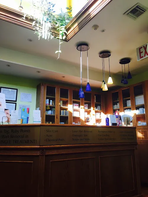 Goldy's Clinic Picture 6