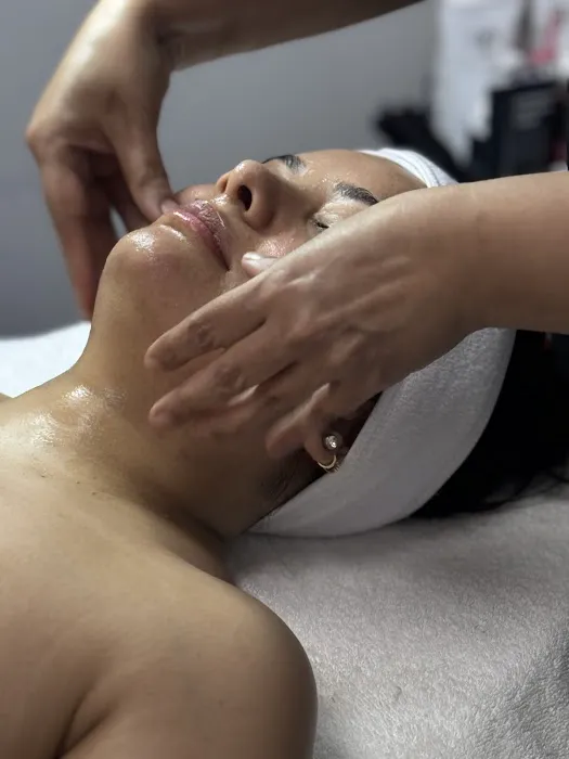 Skincare by Naila Picture 4