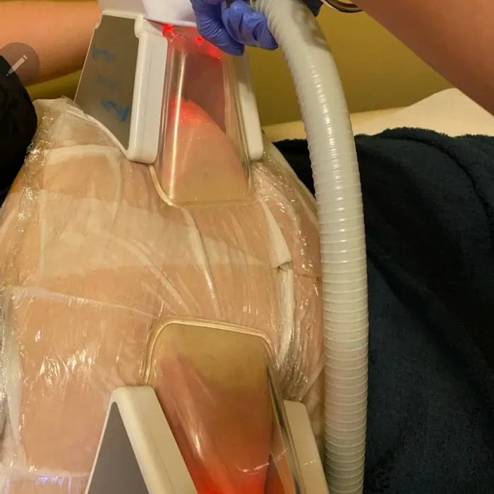 SlimNGlow Studio Picture 3