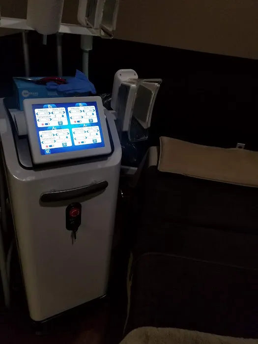 SlimNGlow Studio Picture 7