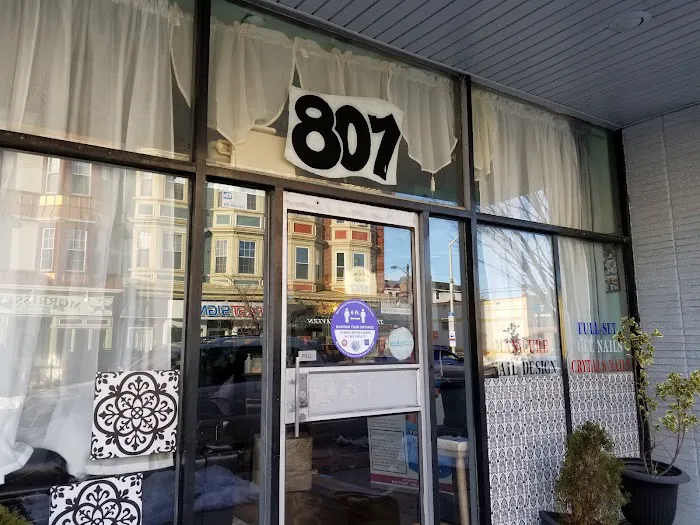 SlimNGlow Studio Picture 6