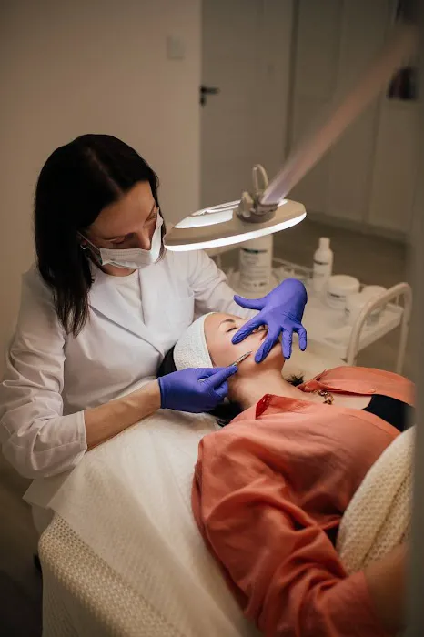 Acne Clinic NYC: hormonal, comedonal, inflamed, teen, PCOS acne Picture 5