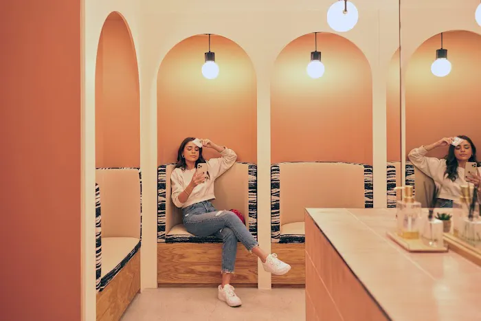 Peachy West SoHo Picture 1