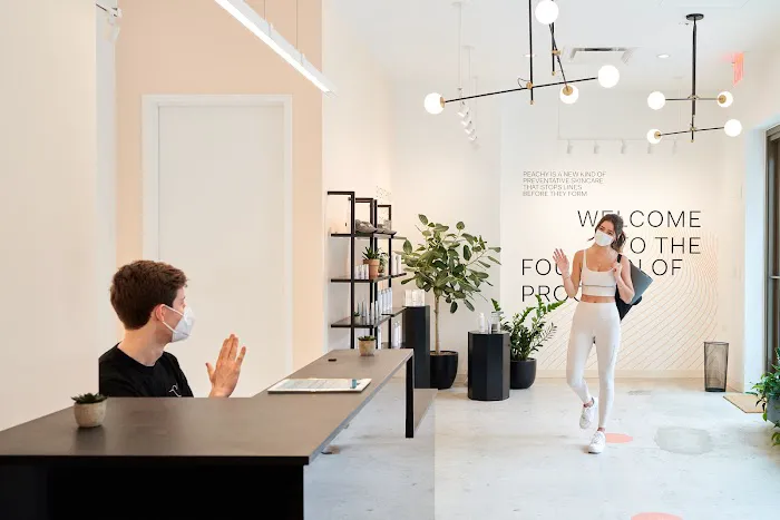 Peachy West SoHo Picture 3