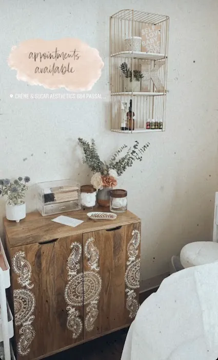 Crème & Sugar Aesthetics Picture 2